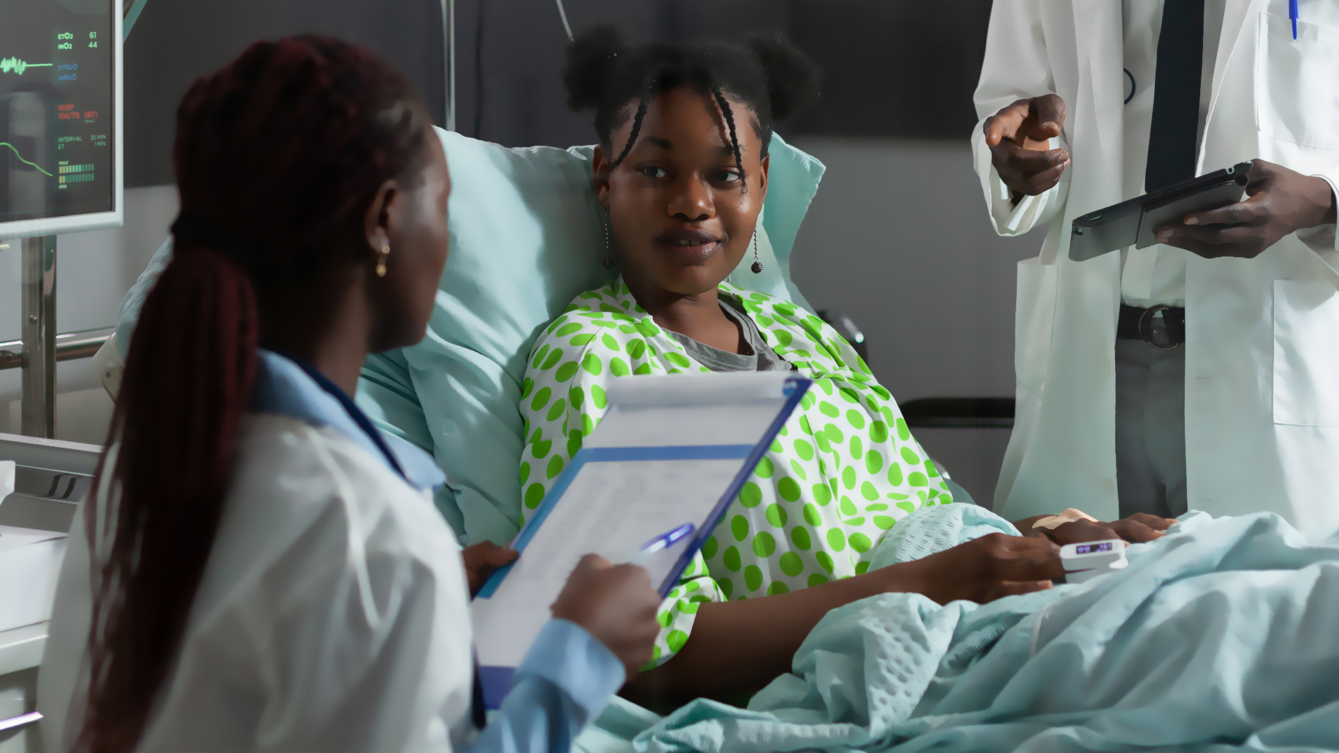 <span style=color:#FED23D;>Rendre plus visibles</span> les cancers du sein en Afrique de l'Ouest et en Asie du Sud-Est